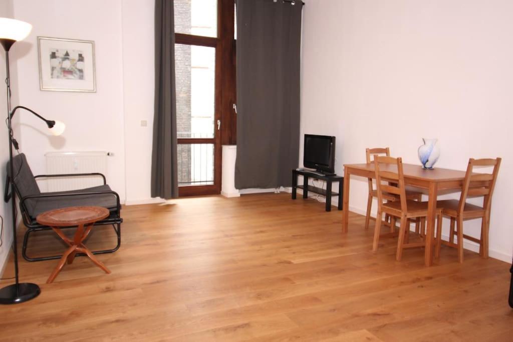 Mainhatten Apartment Frankfurt am Main Room photo